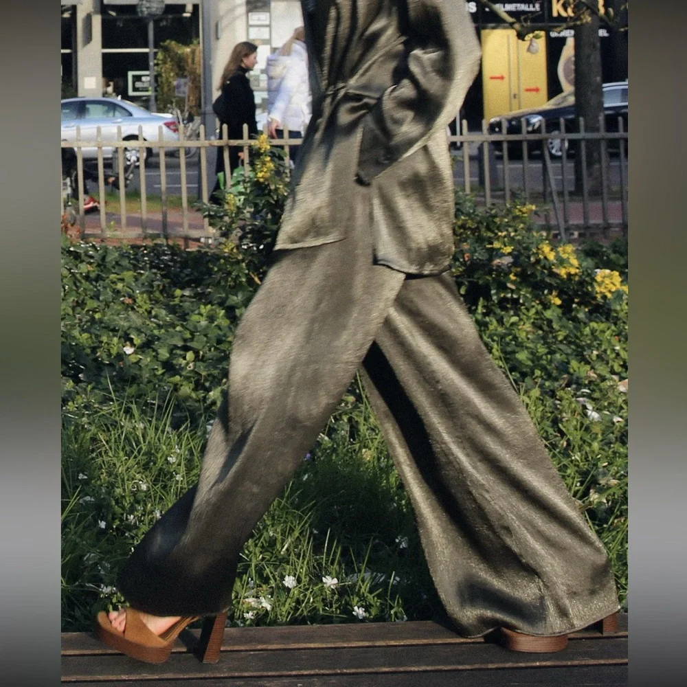 NWT Zara luxurious satin effect wide leg pants - Picture 2 of 6